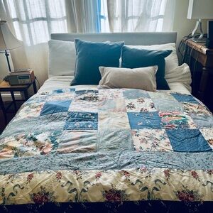 Patchwork Floral Quilt with Blue and Cream Accents